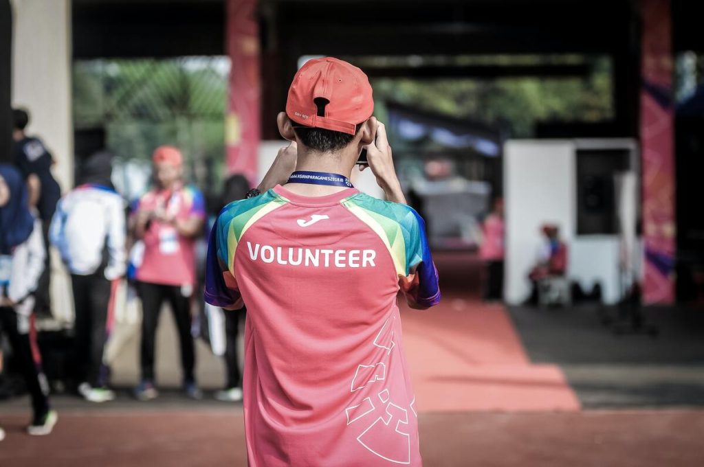 youth volunteer